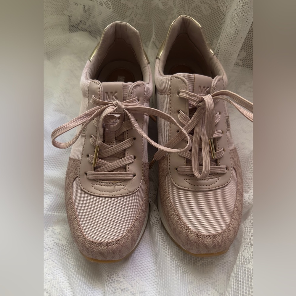 Women's Pink Sneakers